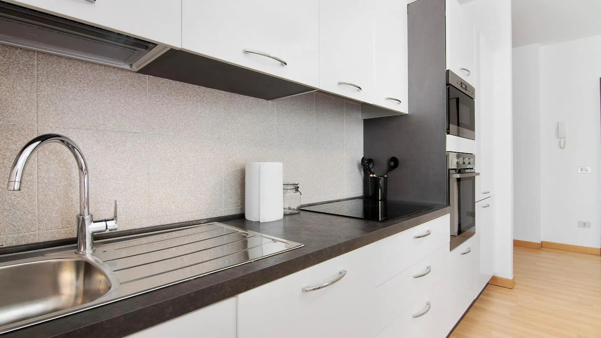 Greta House Apartment Colico